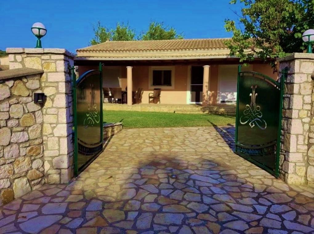 Villa Spiti Ute Makrádes Zewnętrze zdjęcie